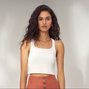 Aritzia Wilfred cayenne top